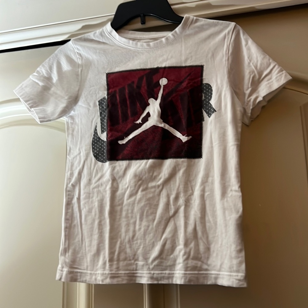 Boys white Nike top size M